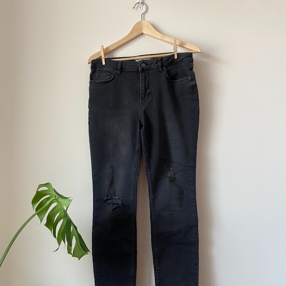 Distressed Skinny Jeans